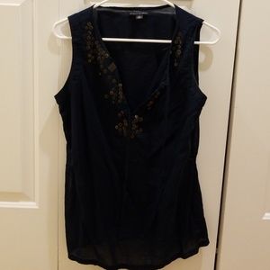 Navy sequenced v neck top